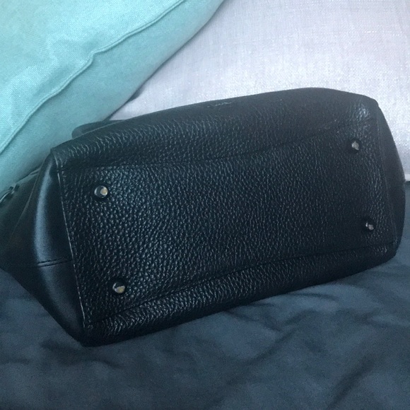 Coach - Picture 4 of 6